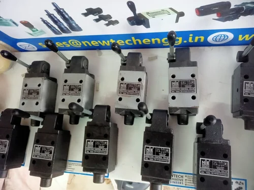 lever-operated-directional-control-valve-500x500